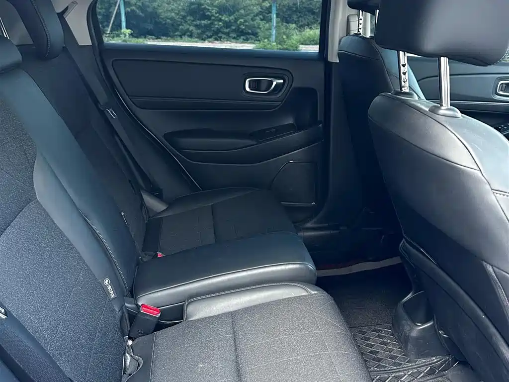 Honda Vezel 2023 — фото 10
