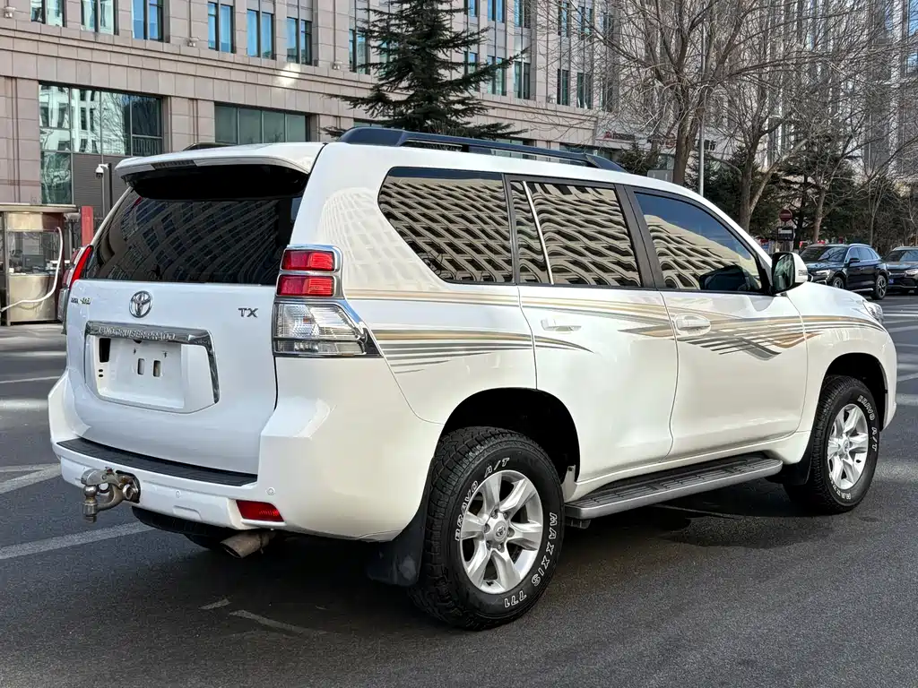 Toyota Prado 2013 — фото 4