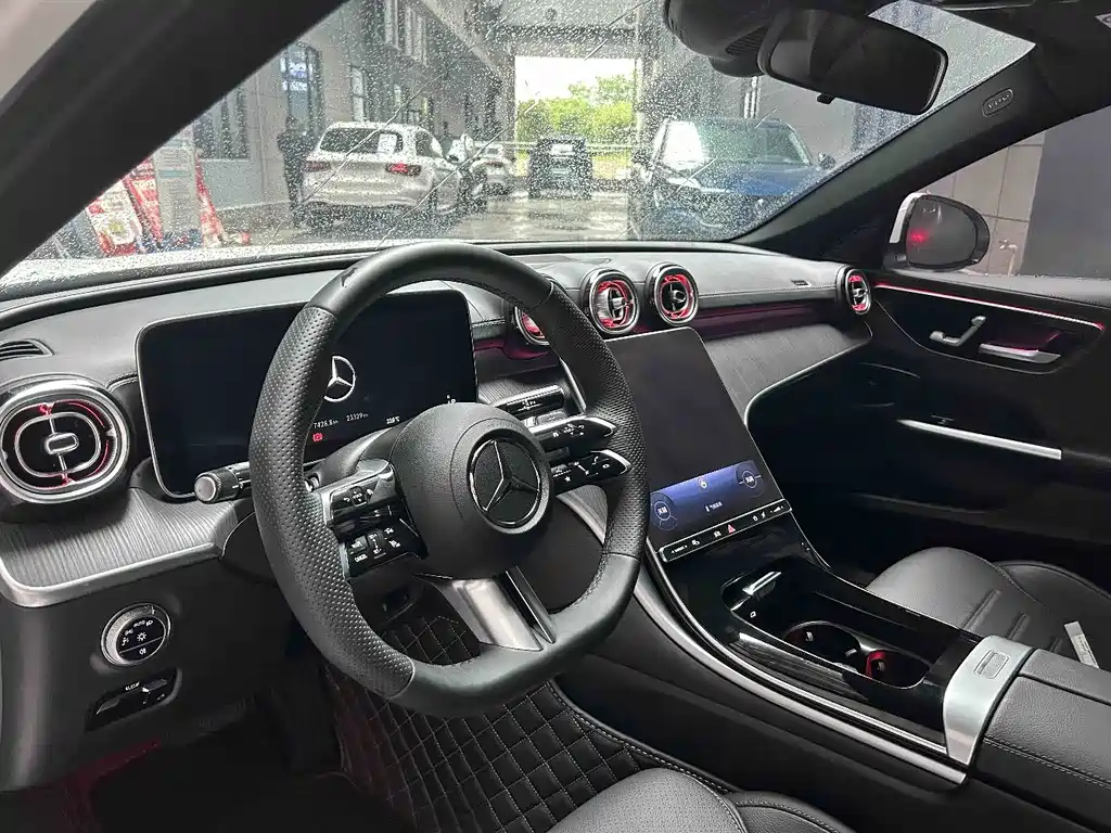 Mercedes-Benz C-Class 2023 — фото 13