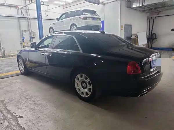 Rolls-Royce Ghost 2010