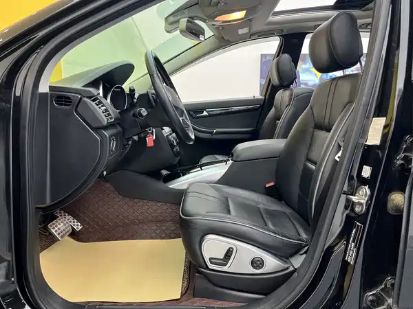 Mercedes-Benz R-Class 2017