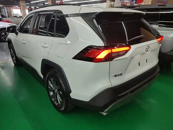 Toyota RAV4 2024