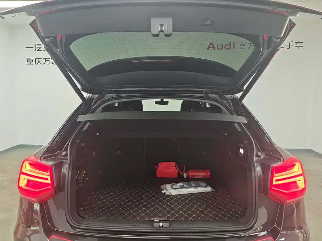 Audi Q2L 2022 — фото 14