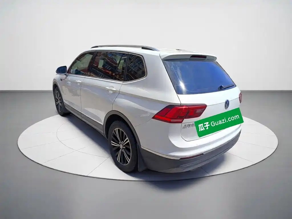 Volkswagen Tiguan L 2020 — фото 13