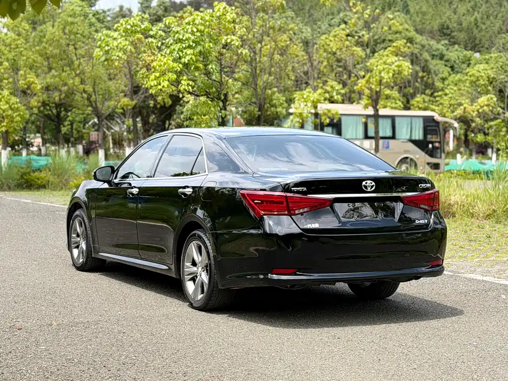 Toyota Crown 2017 — фото 7