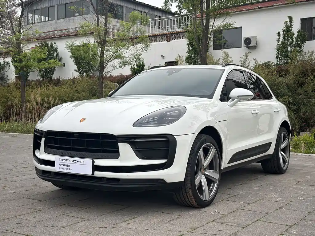 Porsche Macan 2022 — фото 1