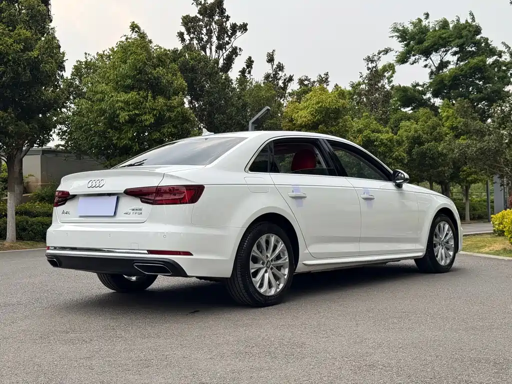 Audi A4L 2019 — фото 7
