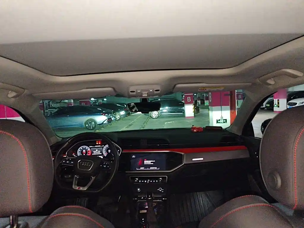 Audi Q3 Sportback 2022 — фото 9