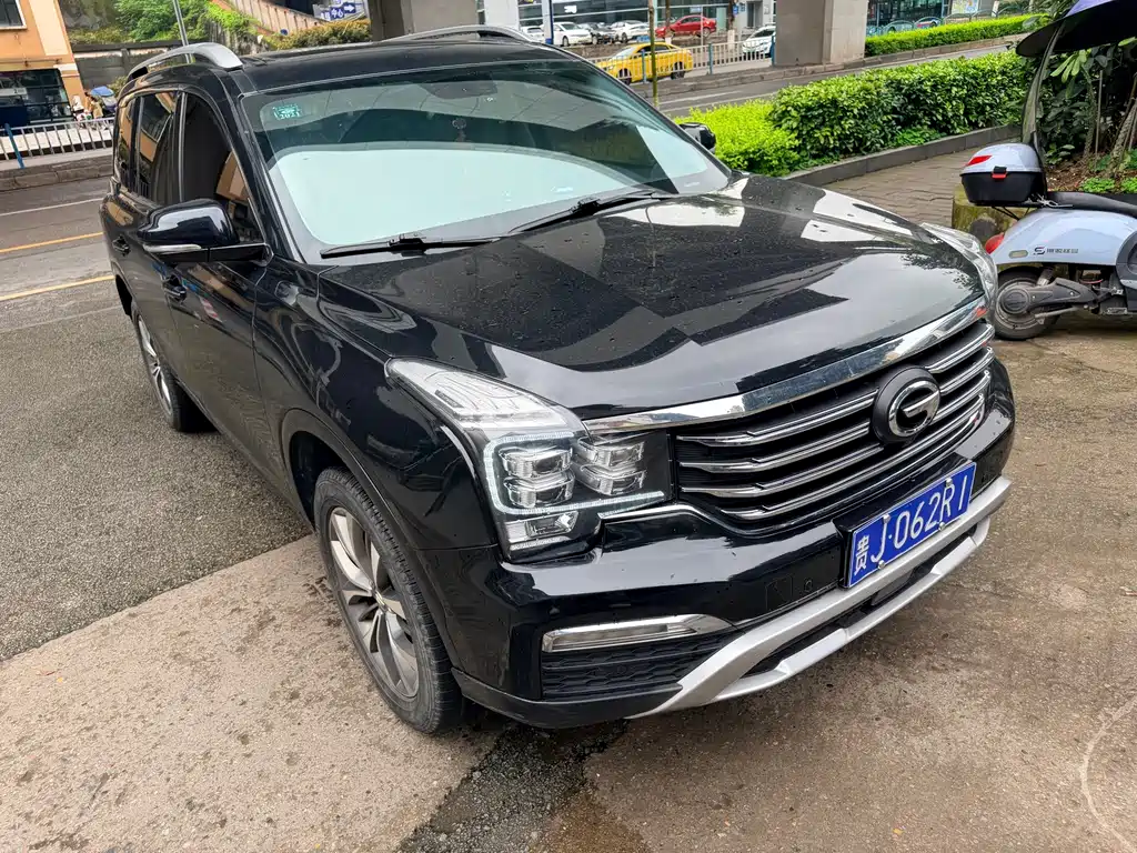 GAC Trumpchi GS8 2017 — фото 3
