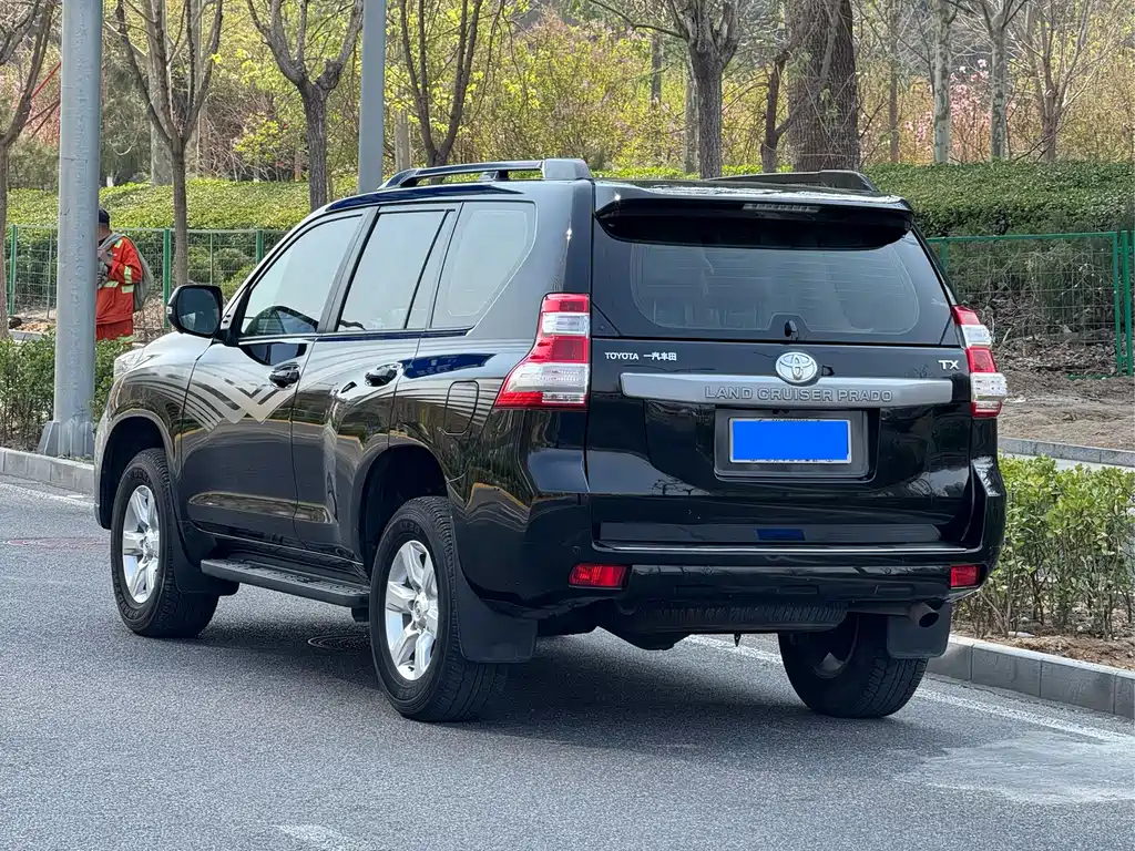 Toyota Prado 2015 — фото 4