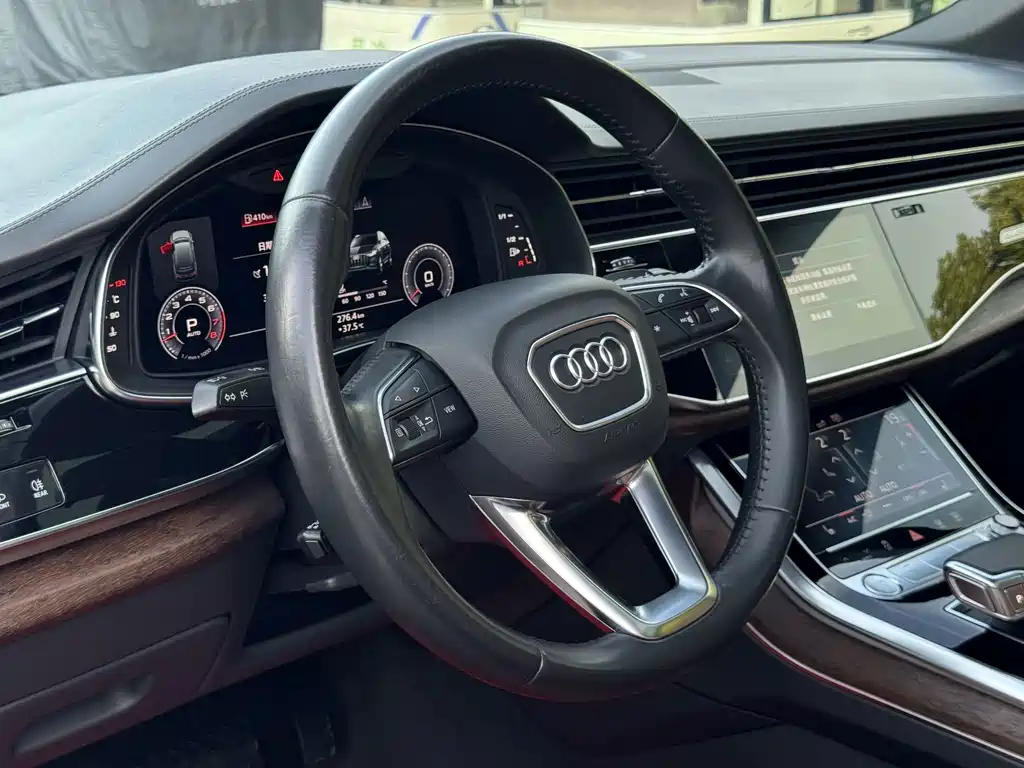 Audi Q7 2020 — фото 17