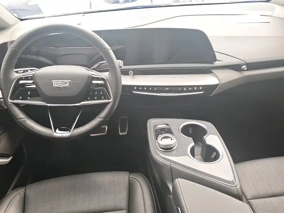 Cadillac IQ 2024 — фото 12