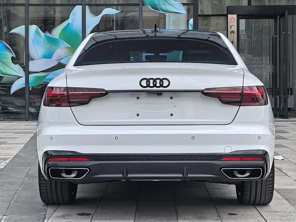 Audi A4L 2023 — фото 5