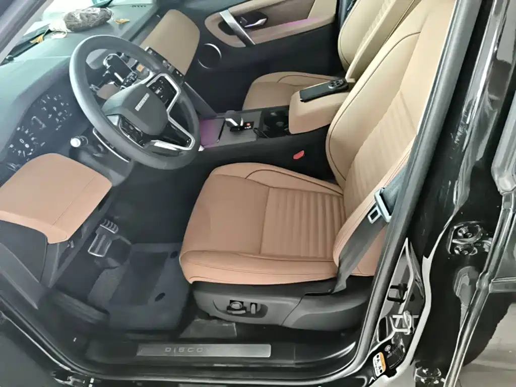 Land Rover Discovery Sport 2023 — фото 15