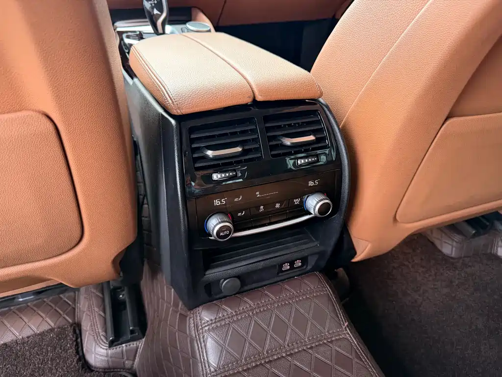 BMW 6 Series GT 2021 — фото 18