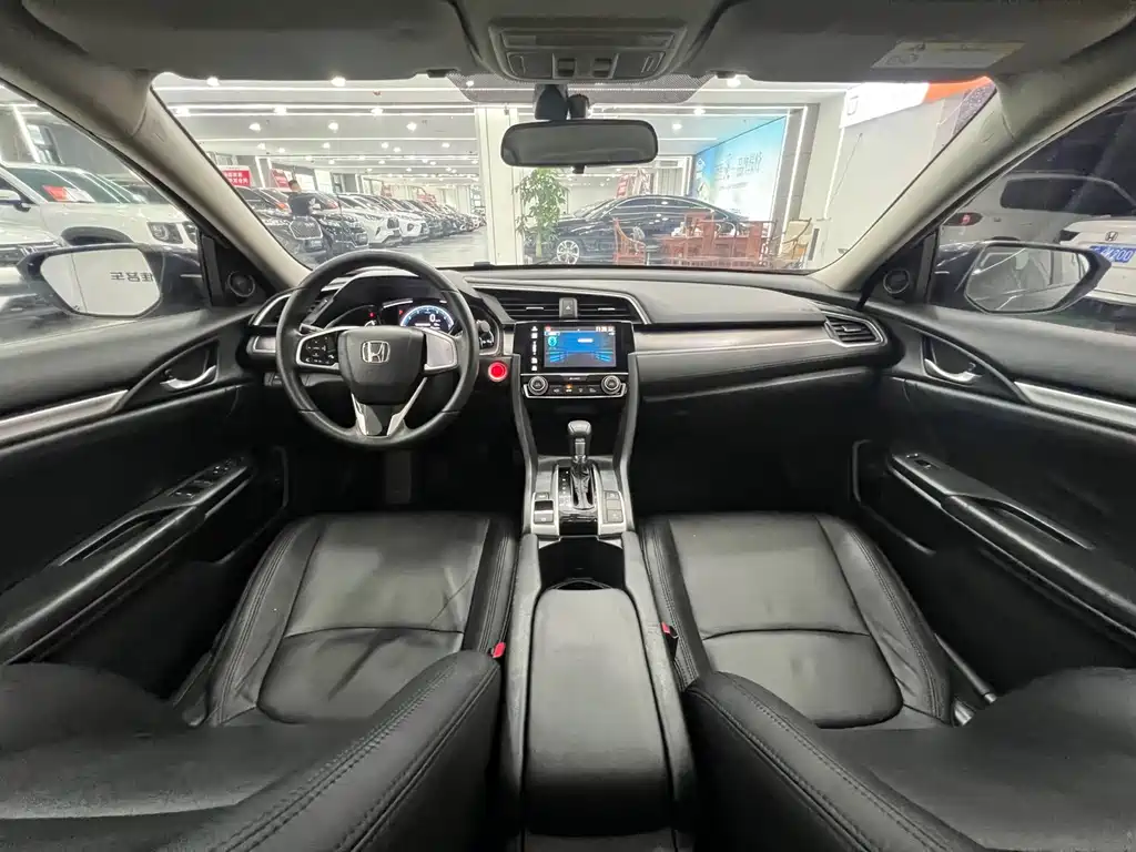 Honda Civic 2018 — фото 13
