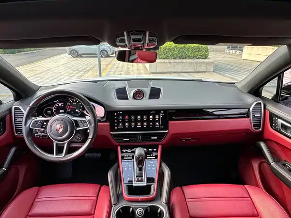 Porsche Cayenne 2023
