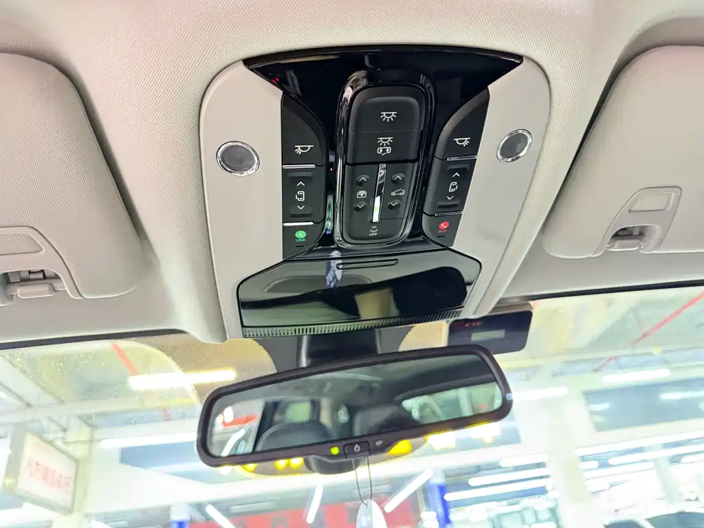 GAC Motor Trumpchi M8 2021 — фото 18