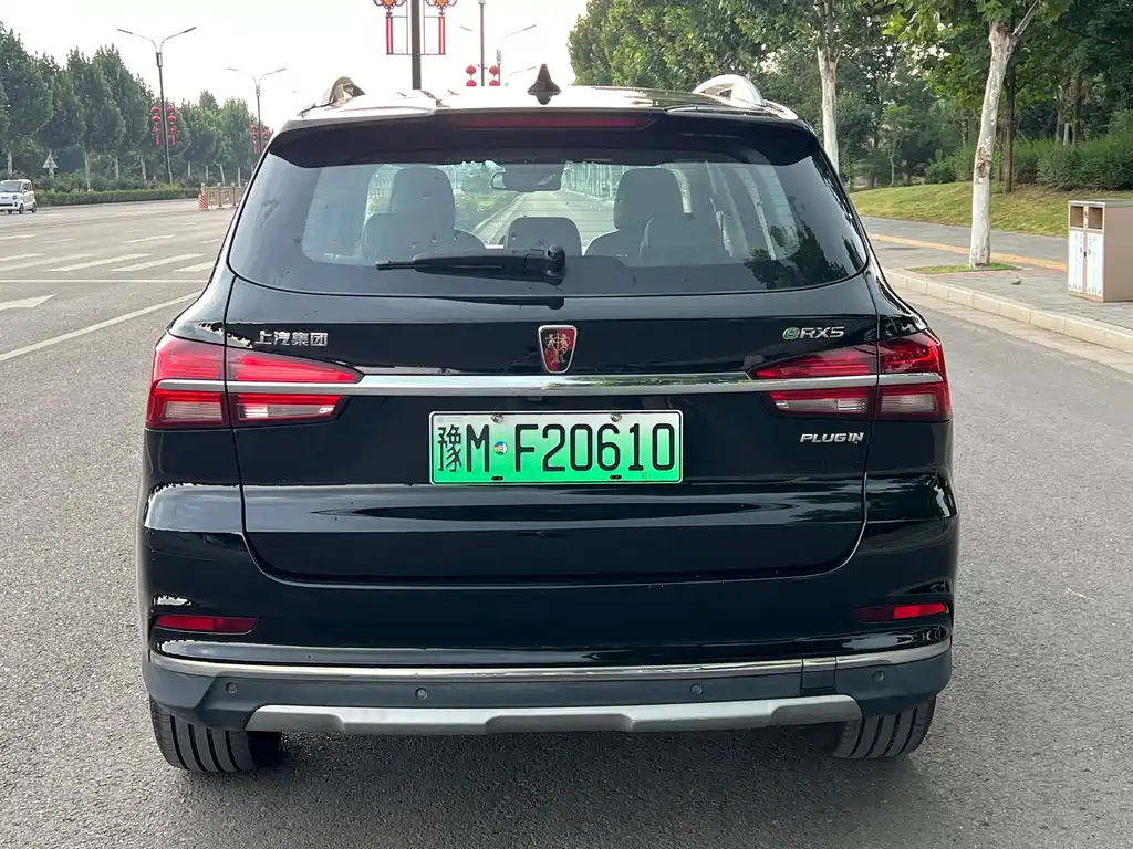 Roewe RX5 New Energy 2017 — фото 8