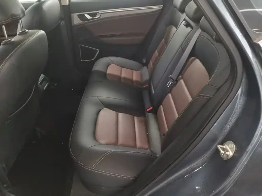 Geely Emgrand GS 2018 — фото 17