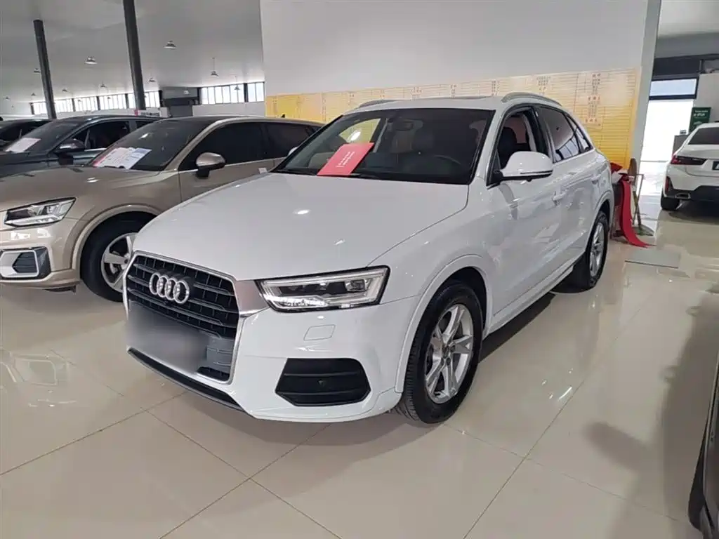 Audi Q3 2018 — фото 1