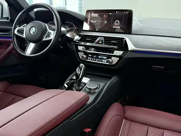 BMW 5 Series 2023
