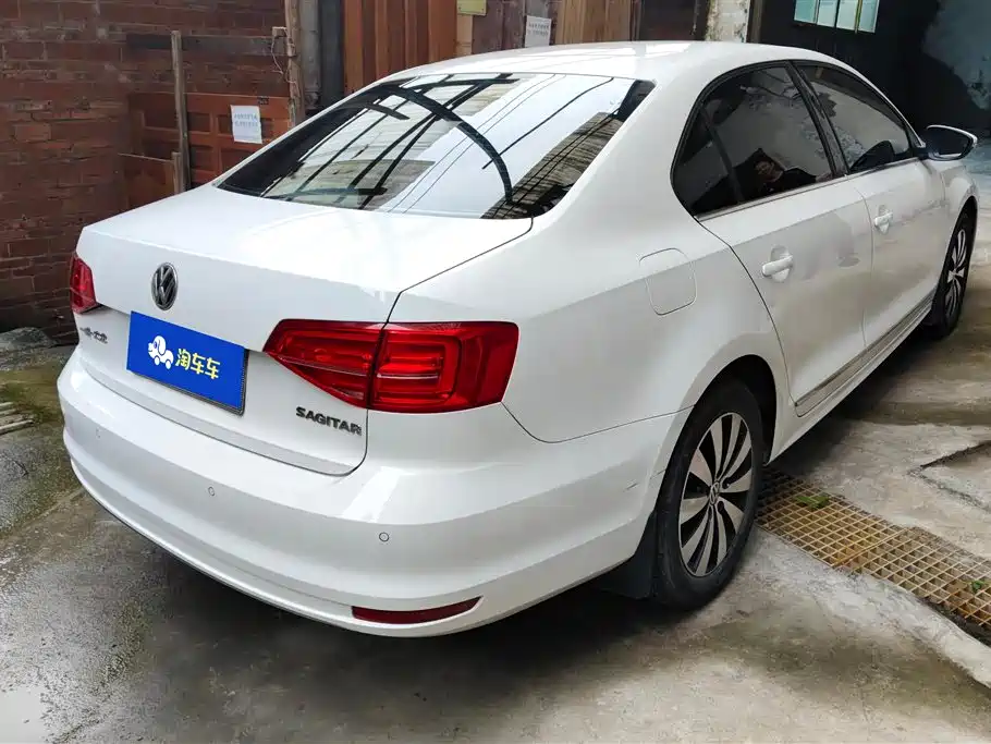Volkswagen Sagitar 2019