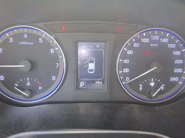 Hyundai Mistra 2014