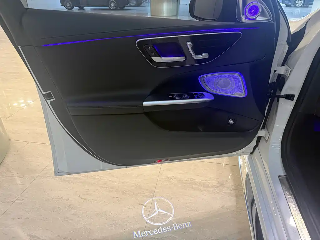 Mercedes-Benz C-Class 2023