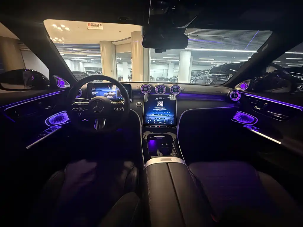 Mercedes-Benz C-Class 2023 — фото 12
