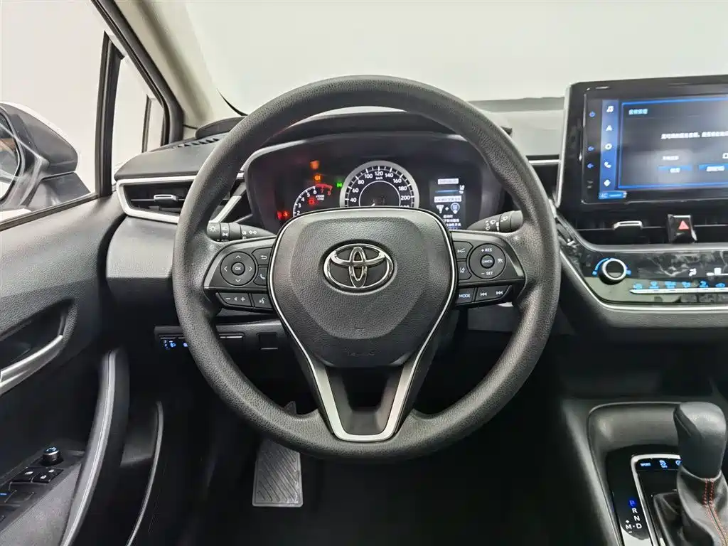 Toyota Corolla 2021 — фото 11