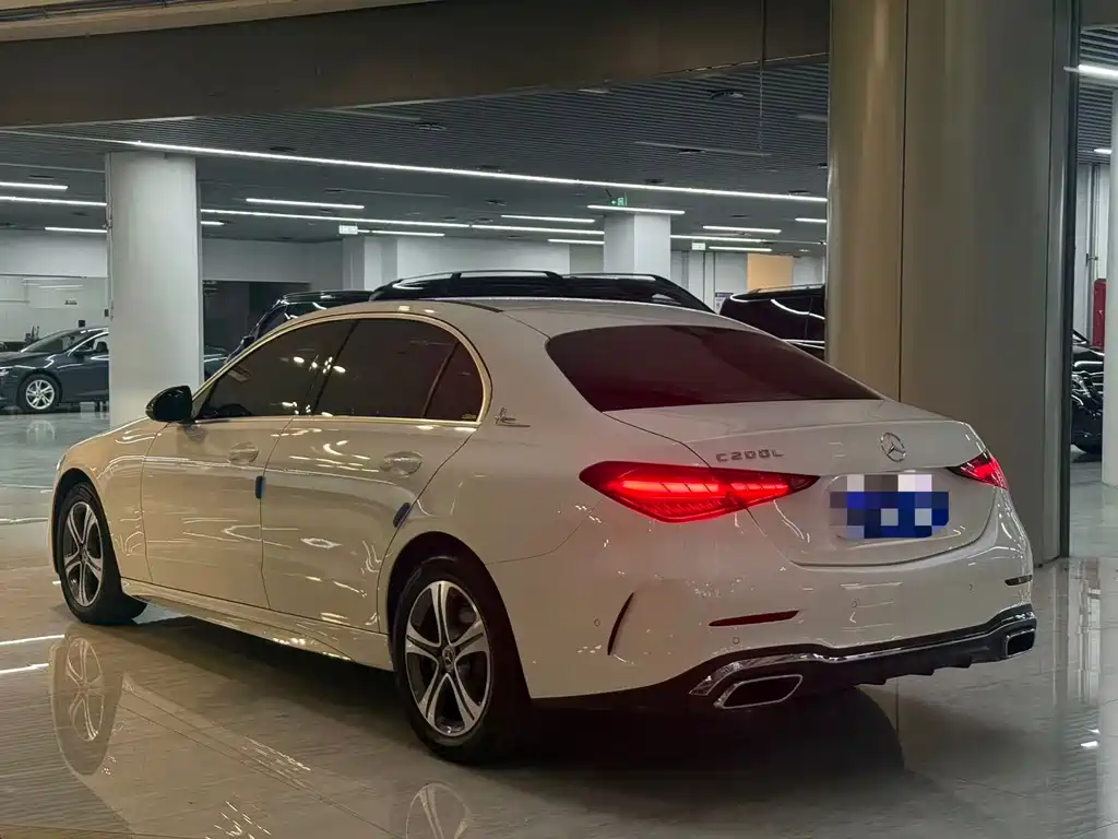 Mercedes-Benz C-Class 2023 — фото 18