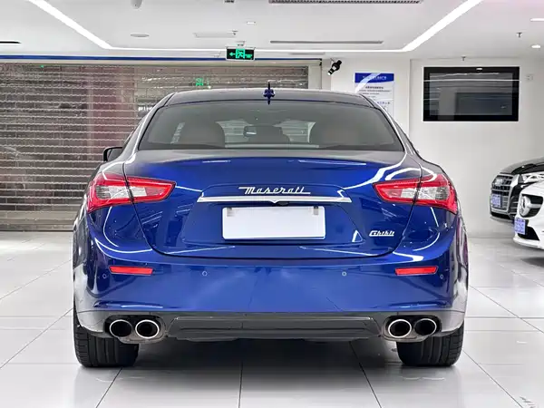 Maserati Ghibli 2015