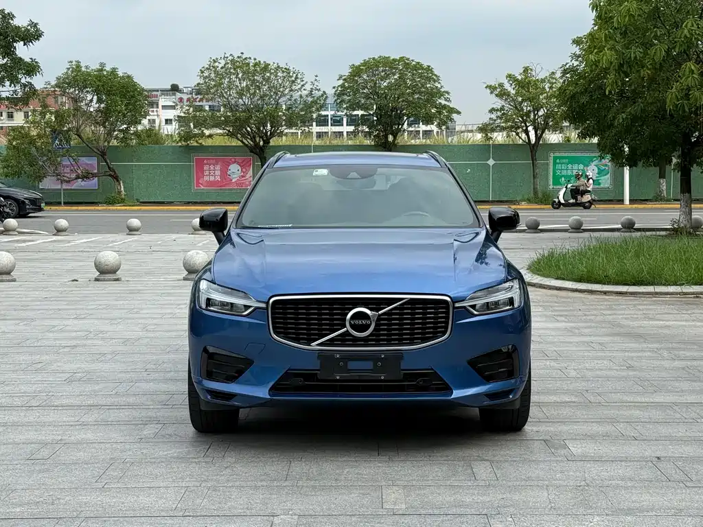 Volvo XC60 2019 — фото 2