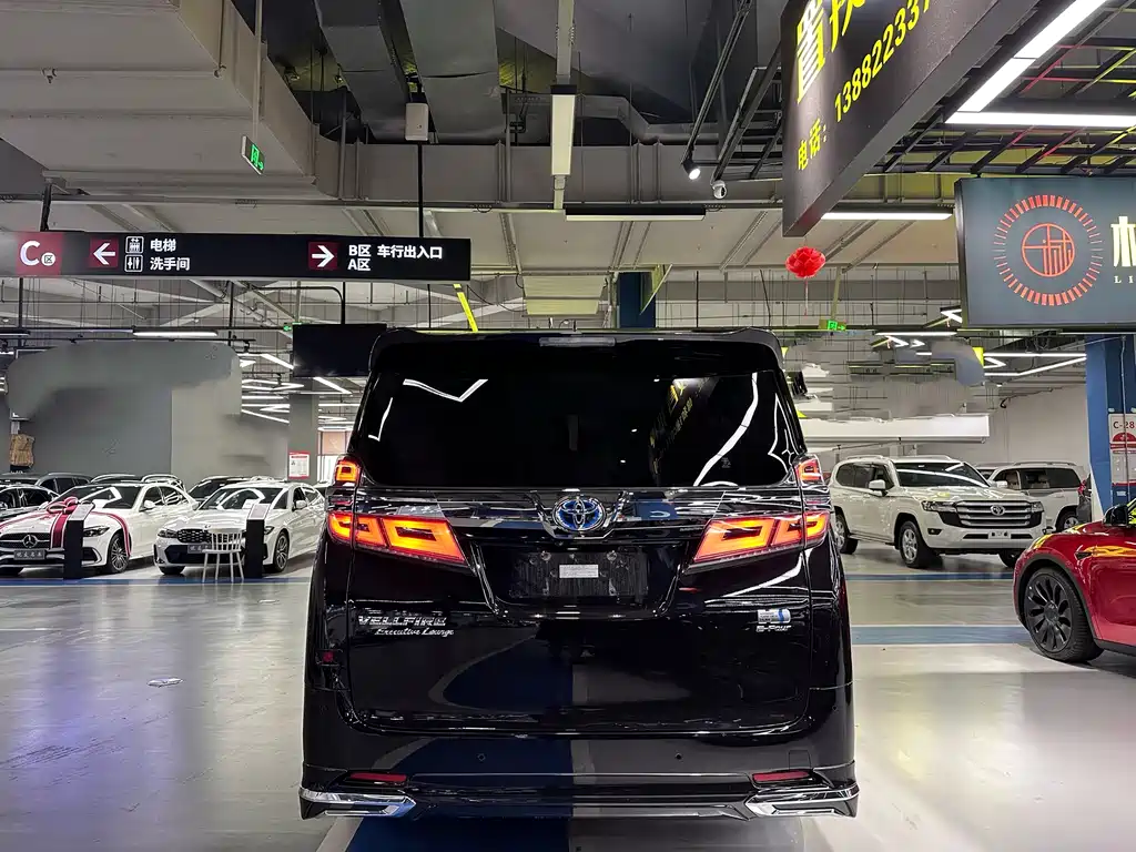 Toyota Vellfire 2021 — фото 5