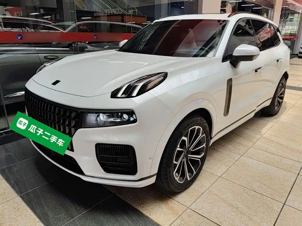 Lynk & Co 09 EM-P 2023 — фото 2