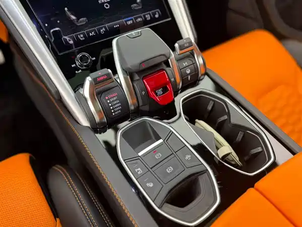 Lamborghini Urus 2021