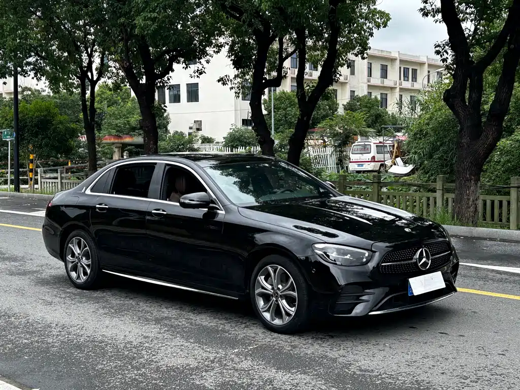 Mercedes-Benz E-Class 2021