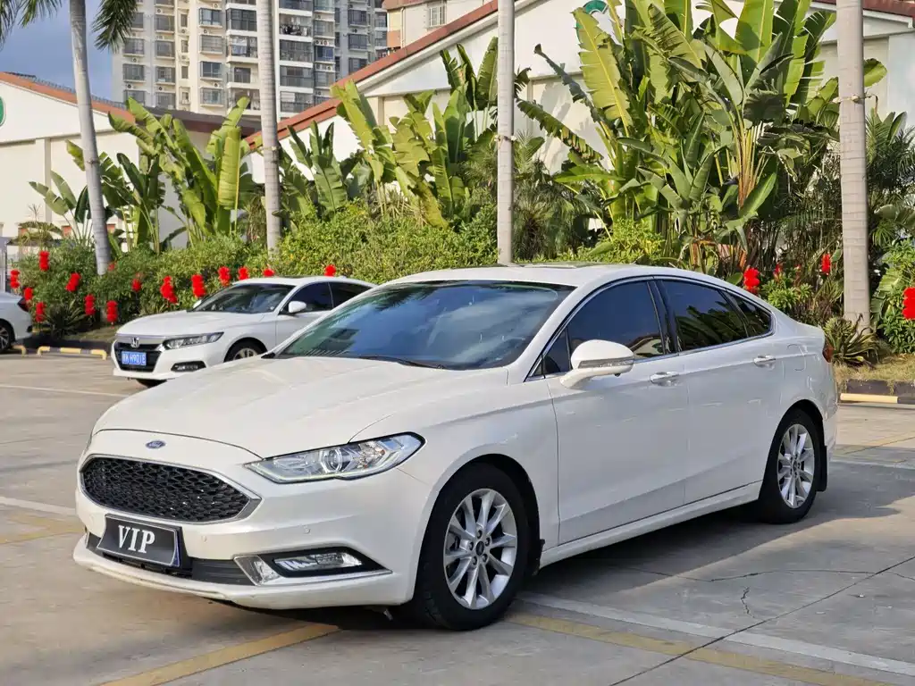 Ford Mondeo 2017 — фото 1