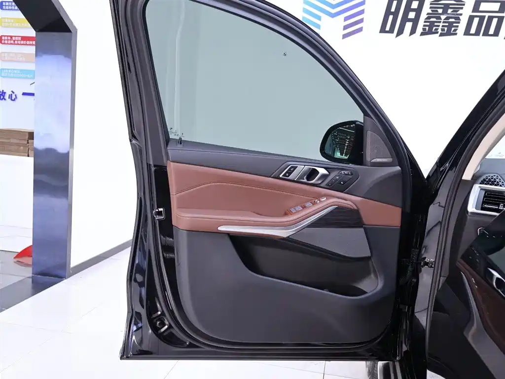 BMW X7 2023 — фото 18