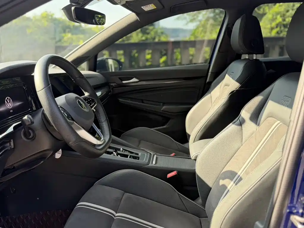 Volkswagen Golf 2023