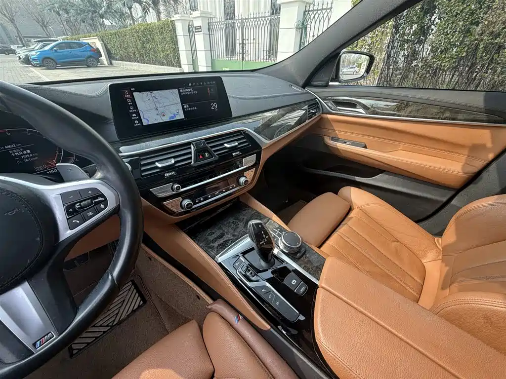 BMW 6 Series GT 2020 — фото 13