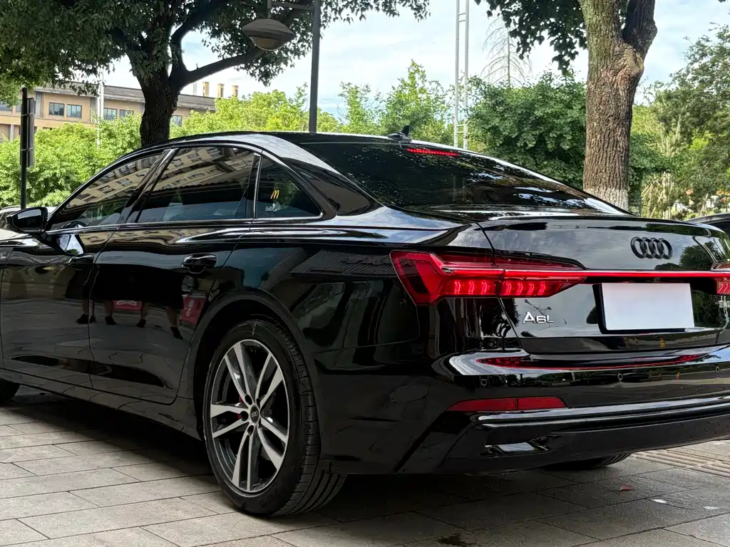 Audi A6L 2023 — фото 4