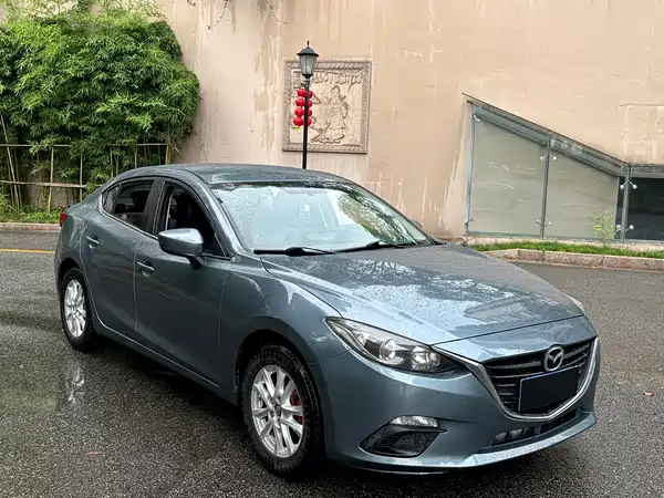 Mazda 3 Axela 2014