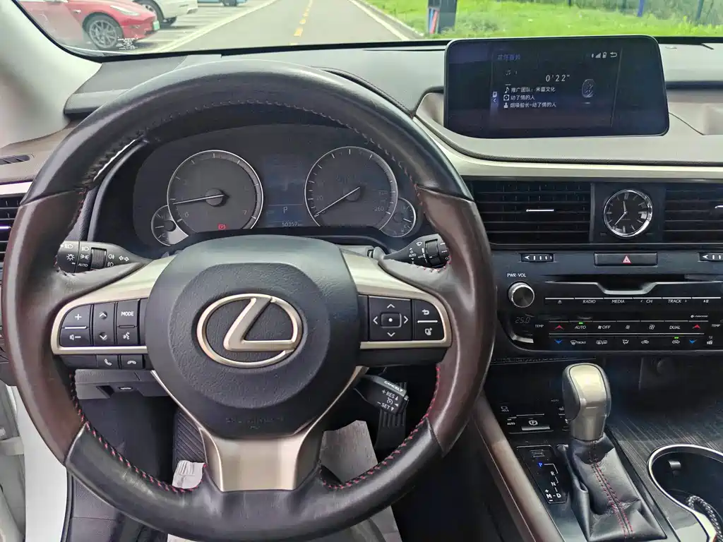Lexus RX 2018 — фото 15