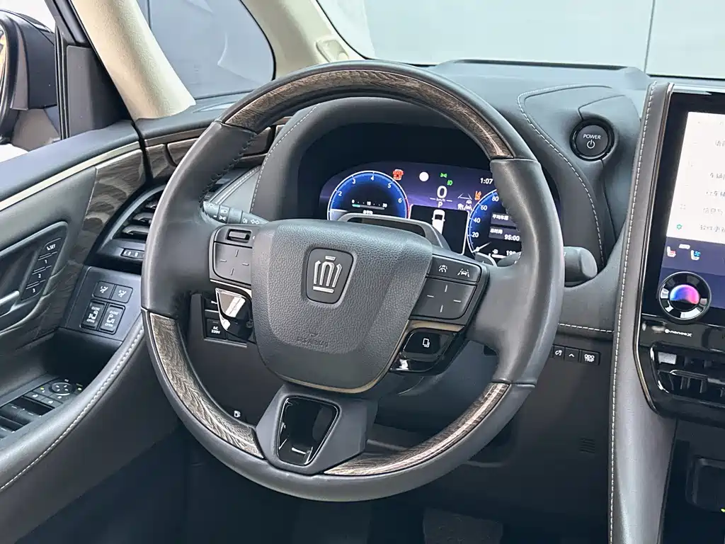 Toyota Vellfire 2024 — фото 12