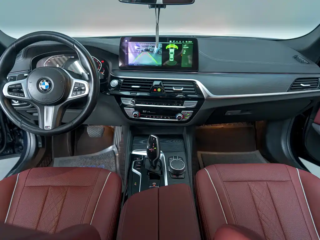 BMW 5 Series 2022 — фото 11