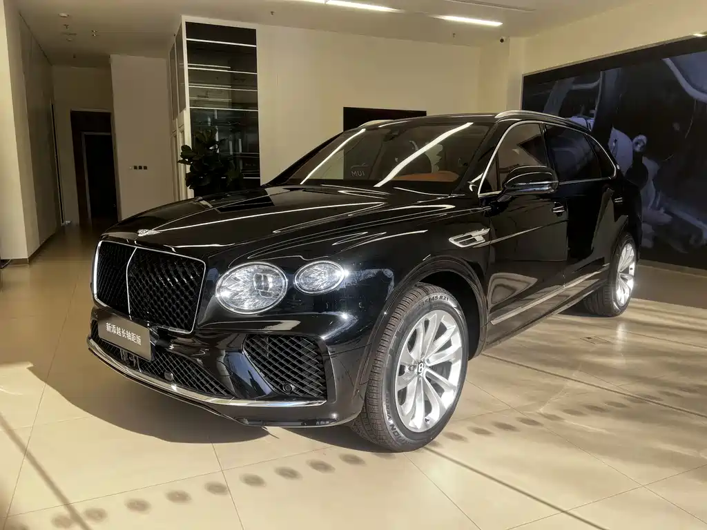 Bentley Bentayga — фото 1