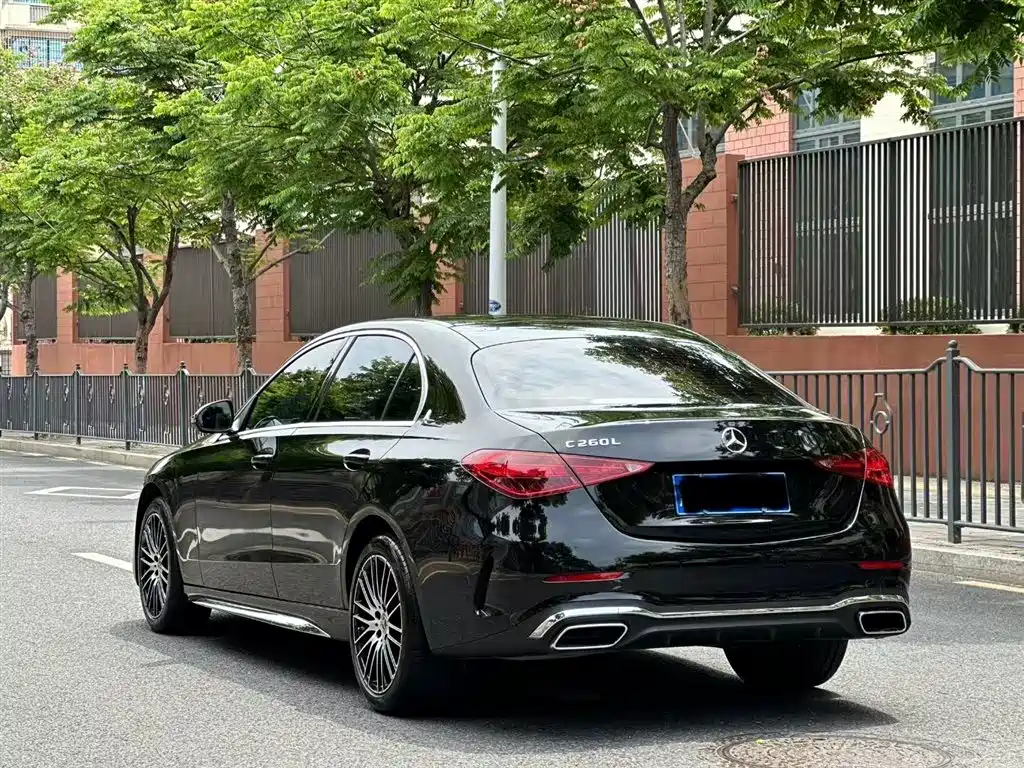 Mercedes-Benz C-Class 2024