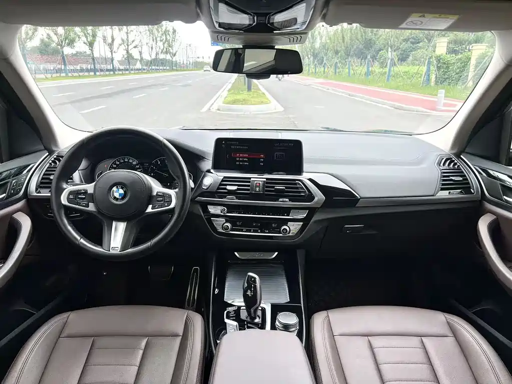 BMW X3 2018 — фото 12